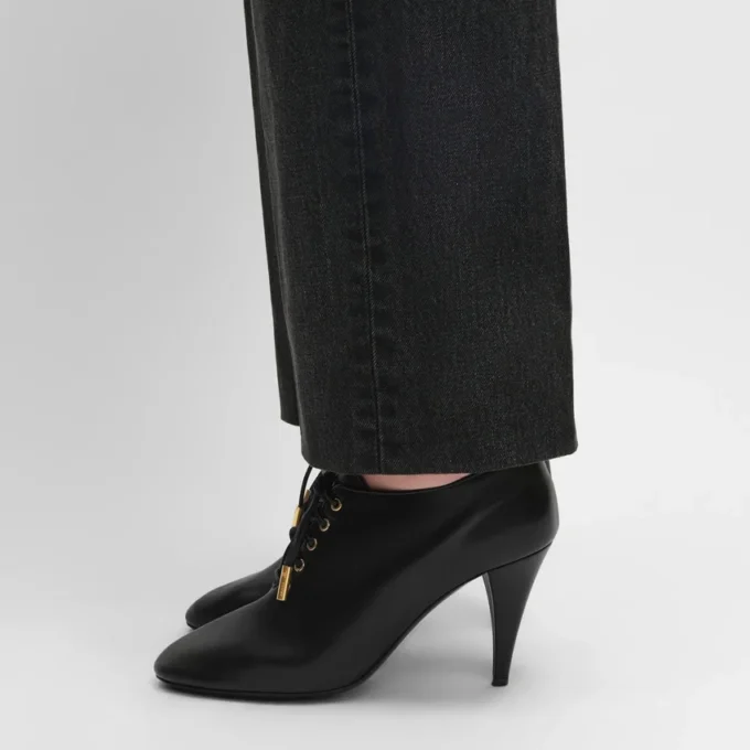 Ballerina morbida con lacci e tacco in pelle di vitello – Concia vegetale Ballerina morbida con lacci e tacco in pelle di vitello – Concia vegetale
