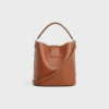 Borsa a secchiello media Louise in pelle di vitello liscia Borsa a secchiello media Louise in pelle di vitello liscia