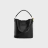 Borsa a secchiello media Louise in pelle di vitello liscia Borsa a secchiello media Louise in pelle di vitello liscia