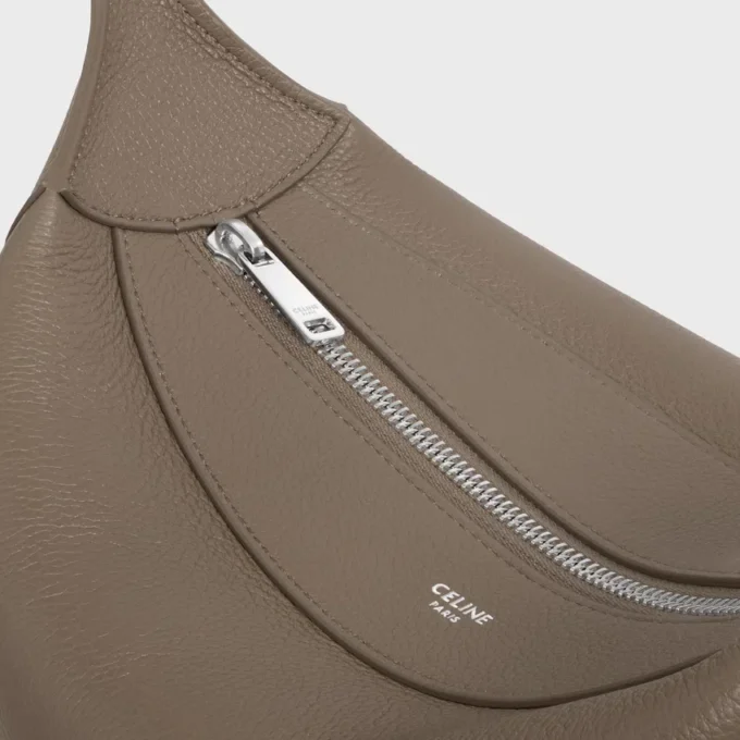 Borsa a tracolla Harry in pelle di vitello martellata Borsa a tracolla Harry in pelle di vitello martellata