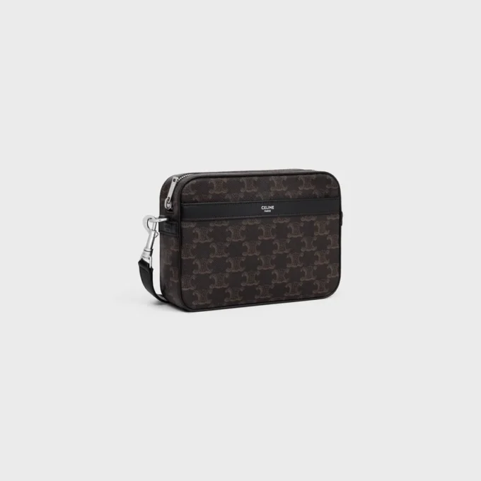 Borsa a tracolla piccola in Triomphe Canvas e pelle di vitello Borsa a tracolla piccola in Triomphe Canvas e pelle di vitello