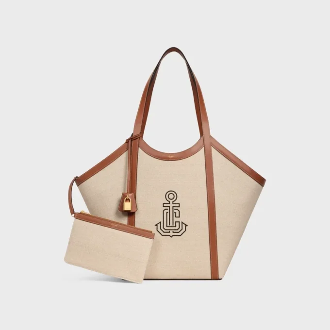 Borsa Cabas grande in tessuto con ricamo a forma di ancora e pelle di vitello Borsa Cabas grande in tessuto con ricamo a forma di ancora e pelle di vitello