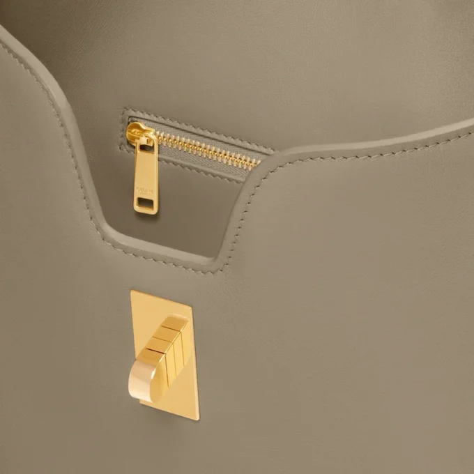 Borsa Camille 16 Soft media in pelle di vitello liscia Borsa Camille 16 Soft media in pelle di vitello liscia