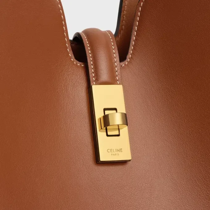 Borsa Camille 16 Soft media in pelle di vitello liscia Borsa Camille 16 Soft media in pelle di vitello liscia