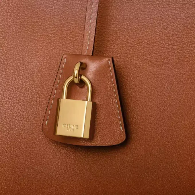 Borsa CELINE Conti in morbida pelle di vitello martellata