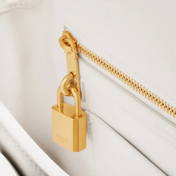 Borsa Celine Conti Teen in morbida pelle di vitello martellata Borsa Celine Conti Teen in morbida pelle di vitello martellata