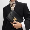 Borsa Classica Triomphe in pelle di vitello lucida Borsa Classica Triomphe in pelle di vitello lucida