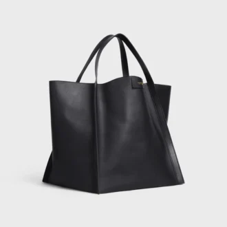 Borsa cubica media in morbida pelle di vitello
