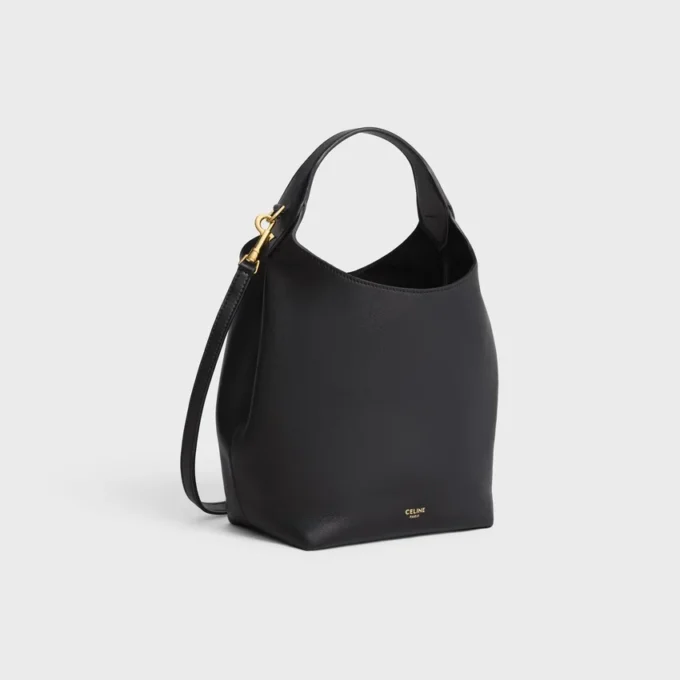 Borsa Hobo piccola in morbida pelle di vitello liscia Borsa Hobo piccola in morbida pelle di vitello liscia