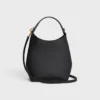 Borsa Hobo piccola in morbida pelle di vitello liscia Borsa Hobo piccola in morbida pelle di vitello liscia