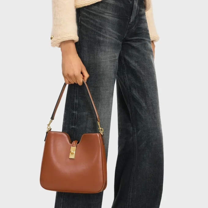 Borsa piccola Camille 16 Soft in pelle di vitello liscia Borsa piccola Camille 16 Soft in pelle di vitello liscia