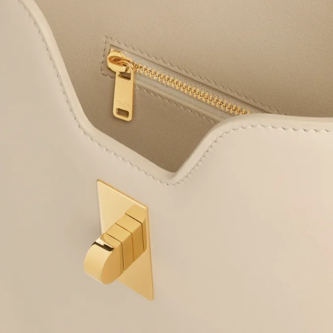 Borsa piccola Camille 16 Soft in pelle di vitello liscia Borsa piccola Camille 16 Soft in pelle di vitello liscia