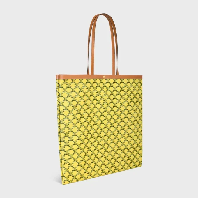 Borsa shopper grande in Triomphe Canvas Borsa shopper grande in Triomphe Canvas