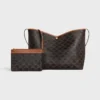 Borsa shopper morbida in Triomphe Canvas e pelle di vitello Borsa shopper morbida in Triomphe Canvas e pelle di vitello