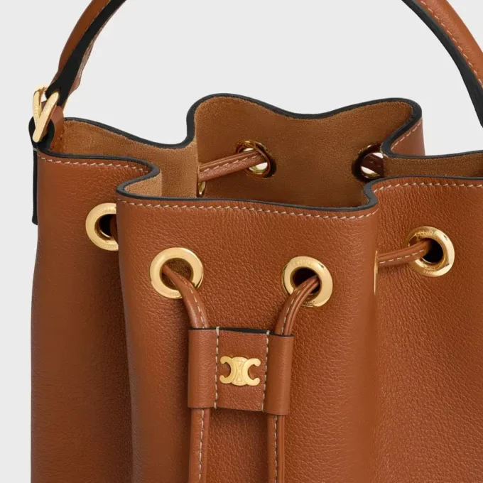 Borsa Teen Clara in morbida pelle di vitello martellata Borsa Teen Clara in morbida pelle di vitello martellata