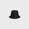 Cappello a secchiello in morbida pelle di agnello