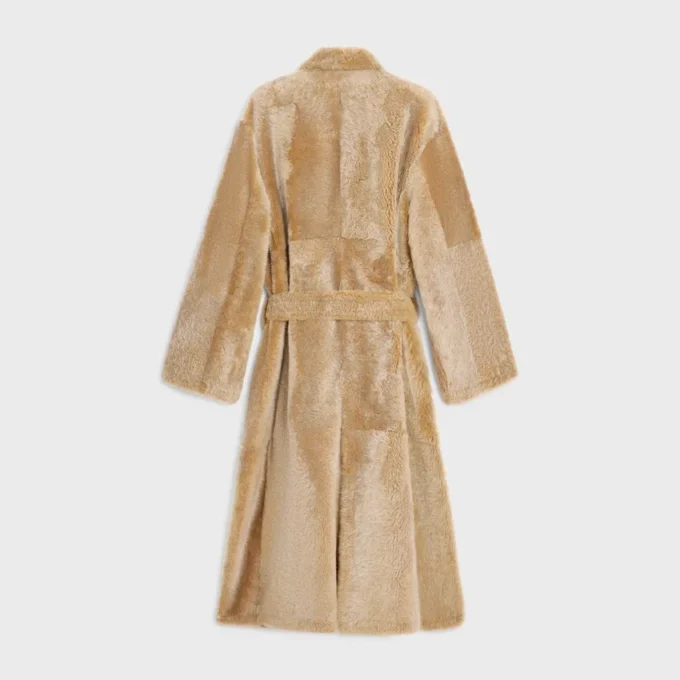 Cappotto avvolgente in montone