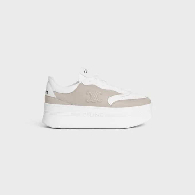 CELINE – Sneaker con blocco e motivo Triomphe in pelle di vitello CELINE – Sneaker con blocco e motivo Triomphe in pelle di vitello