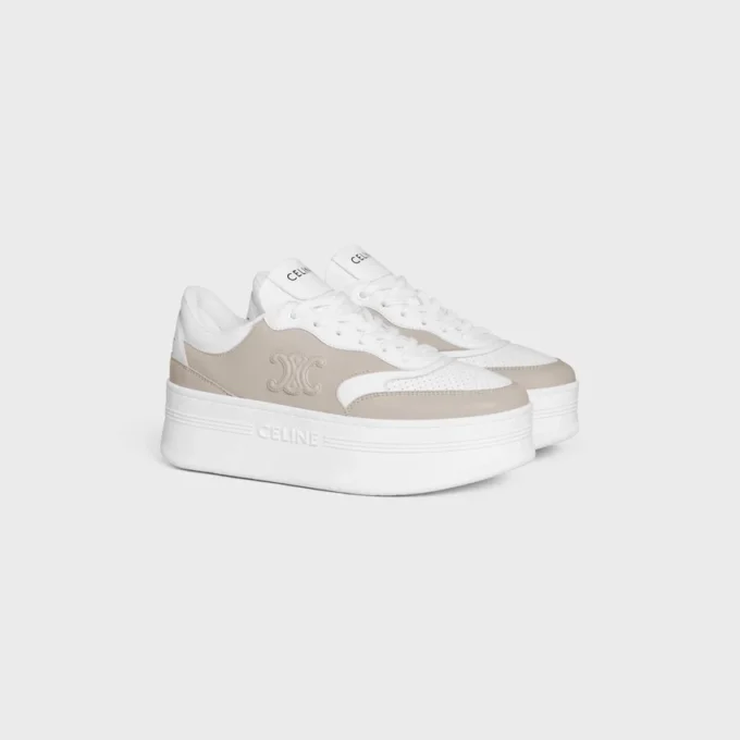 CELINE – Sneaker con blocco e motivo Triomphe in pelle di vitello CELINE – Sneaker con blocco e motivo Triomphe in pelle di vitello