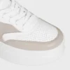 CELINE – Sneaker con blocco e motivo Triomphe in pelle di vitello CELINE – Sneaker con blocco e motivo Triomphe in pelle di vitello