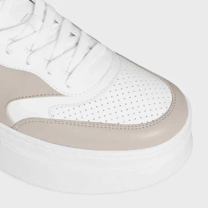 CELINE – Sneaker con blocco e motivo Triomphe in pelle di vitello CELINE – Sneaker con blocco e motivo Triomphe in pelle di vitello