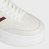 CELINE – Sneakers con Block, parte posteriore Triomphe e suola con zeppa in pelle di vitello CELINE – Sneakers con Block, parte posteriore Triomphe e suola con zeppa in pelle di vitello