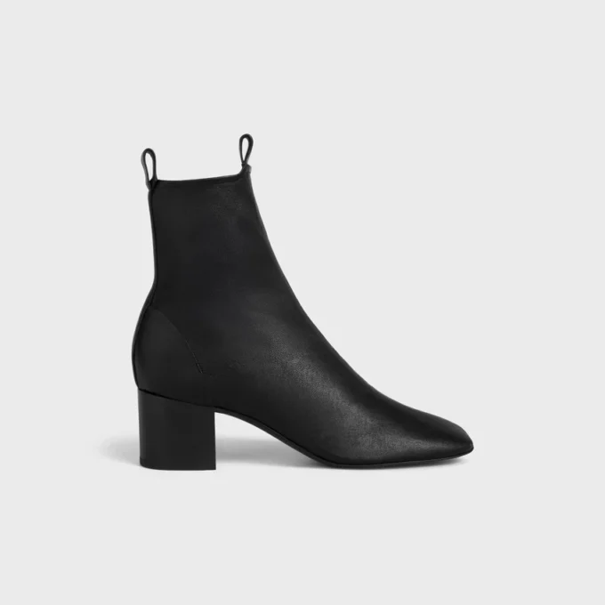 Cheri – Stivaletto con cerniera in pelle di agnello elasticizzata Cheri – Stivaletto con cerniera in pelle di agnello elasticizzata
