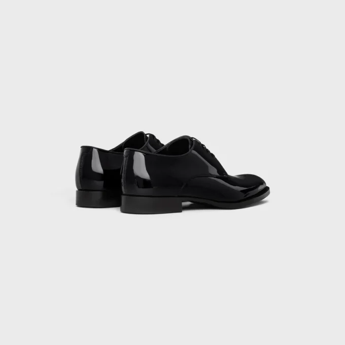 Derby CELINE Tuxedo in pelle di vitello verniciata Derby CELINE Tuxedo in pelle di vitello verniciata