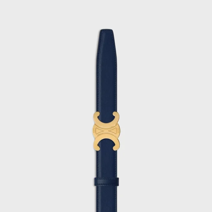 Fibbia Triomphe in metallo e cinturino reversibile da 25 mm in pelle di vitello liscia e martellata Fibbia Triomphe in metallo e cinturino reversibile da 25 mm in pelle di vitello liscia e martellata