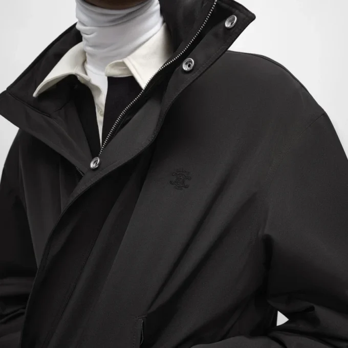 Giacca a vento in twill di nylon Giacca a vento in twill di nylon