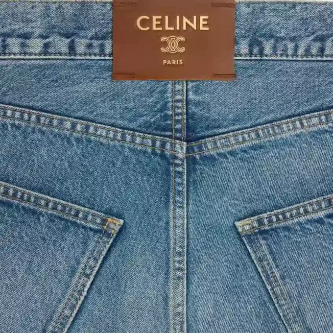 Jeans boyfriend ricamati 001 in denim di cotone Jeans boyfriend ricamati 001 in denim di cotone