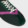 La sneaker piatta in gros grain, velluto, pelle di vitello scamosciata e pelle di agnello La sneaker piatta in gros grain, velluto, pelle di vitello scamosciata e pelle di agnello