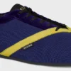 La sneaker piatta in gros grain, velluto, pelle di vitello scamosciata e pelle di agnello La sneaker piatta in gros grain, velluto, pelle di vitello scamosciata e pelle di agnello