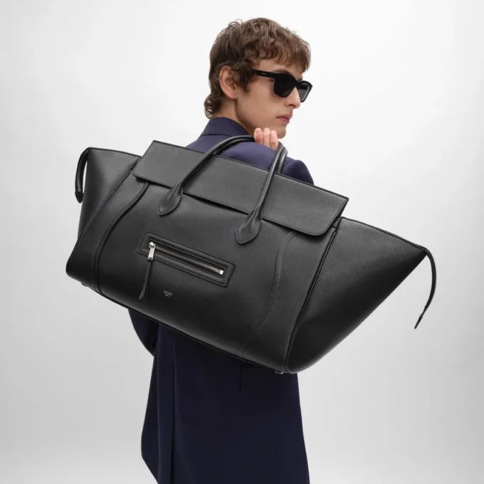Luggage grande in pelle di vitello martellata Luggage grande in pelle di vitello martellata