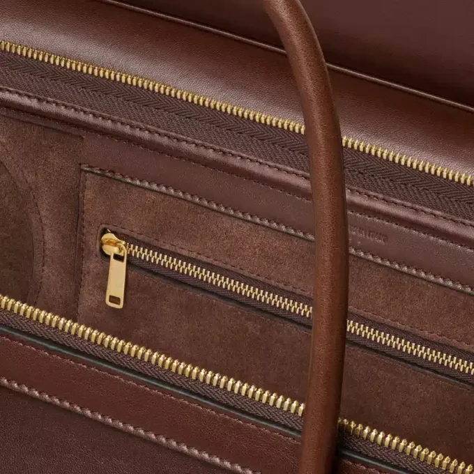 Luggage in morbida pelle di agnello lucida Luggage in morbida pelle di agnello lucida