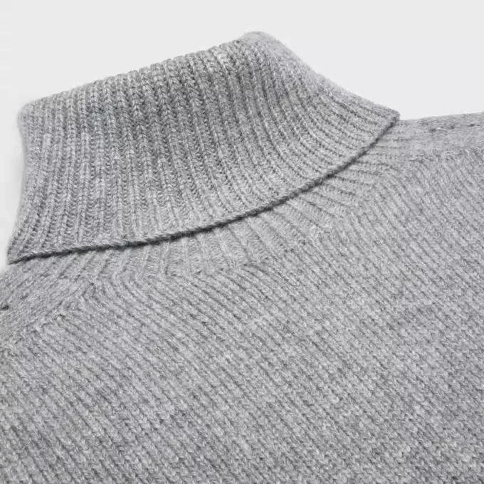 Maglione a collo alto in cashmere senza cuciture Maglione a collo alto in cashmere senza cuciture
