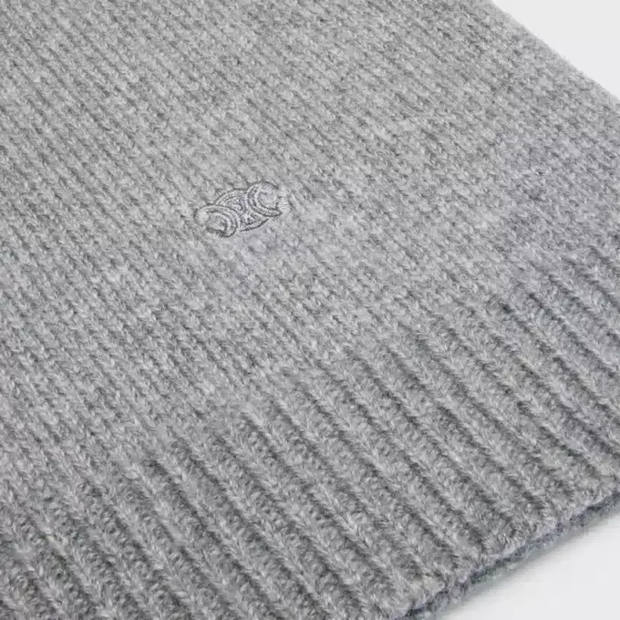 Maglione a collo alto in cashmere senza cuciture Maglione a collo alto in cashmere senza cuciture