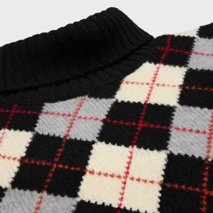Maglione a collo alto in lana con motivo Argyle Maglione a collo alto in lana con motivo Argyle