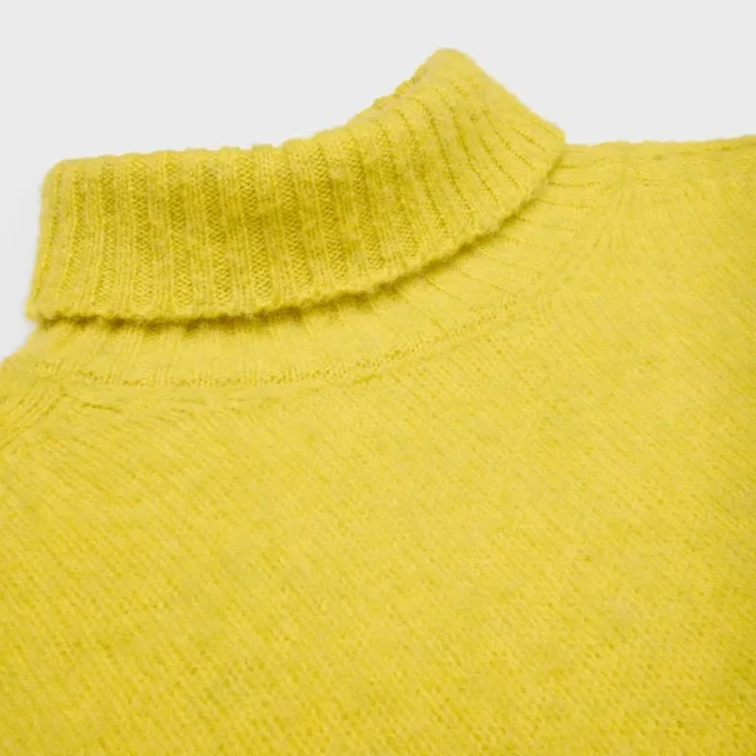 Maglione a collo alto in lana Shetland Maglione a collo alto in lana Shetland