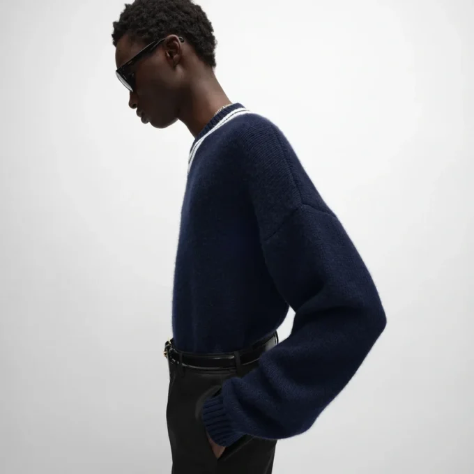 Maglione con scollo a V in cashmere Maglione con scollo a V in cashmere