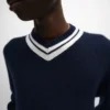 Maglione con scollo a V in cashmere Maglione con scollo a V in cashmere