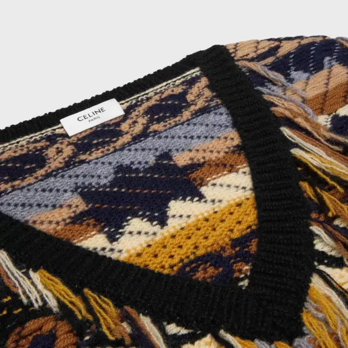 Maglione con scollo a V in cashmere jacquard Maglione con scollo a V in cashmere jacquard