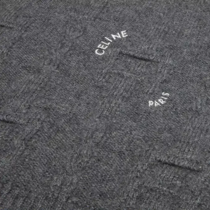 Maglione girocollo in cashmere a catena Maglione girocollo in cashmere a catena