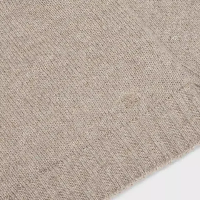 Maglione girocollo in cashmere senza cuciture Maglione girocollo in cashmere senza cuciture