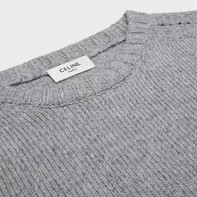 Maglione girocollo in cashmere senza cuciture Maglione girocollo in cashmere senza cuciture