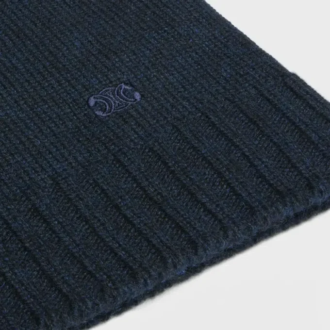 Maglione girocollo in cashmere senza cuciture Maglione girocollo in cashmere senza cuciture