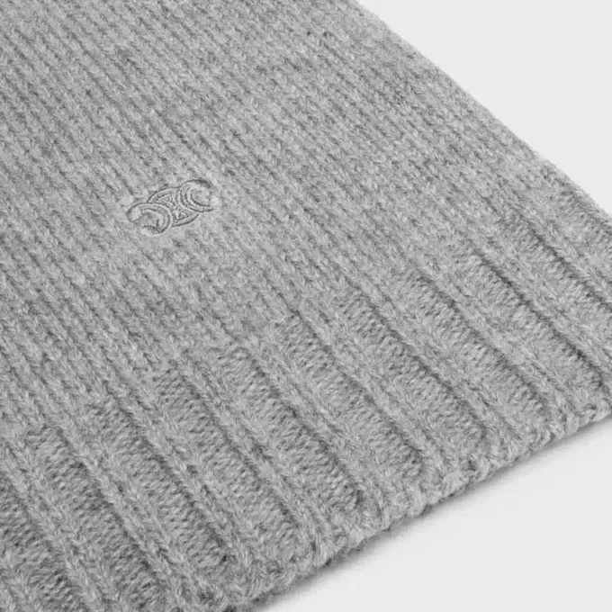 Maglione girocollo in cashmere senza cuciture Maglione girocollo in cashmere senza cuciture