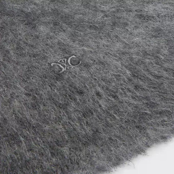 Maglione girocollo in mohair spazzolato Maglione girocollo in mohair spazzolato