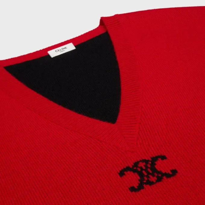 Maglione oversize con scollo a V in cashmere Maglione oversize con scollo a V in cashmere