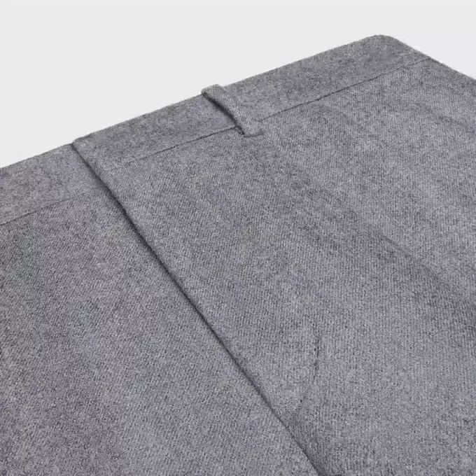 Pantaloni a pieghe in flanella di cashmere